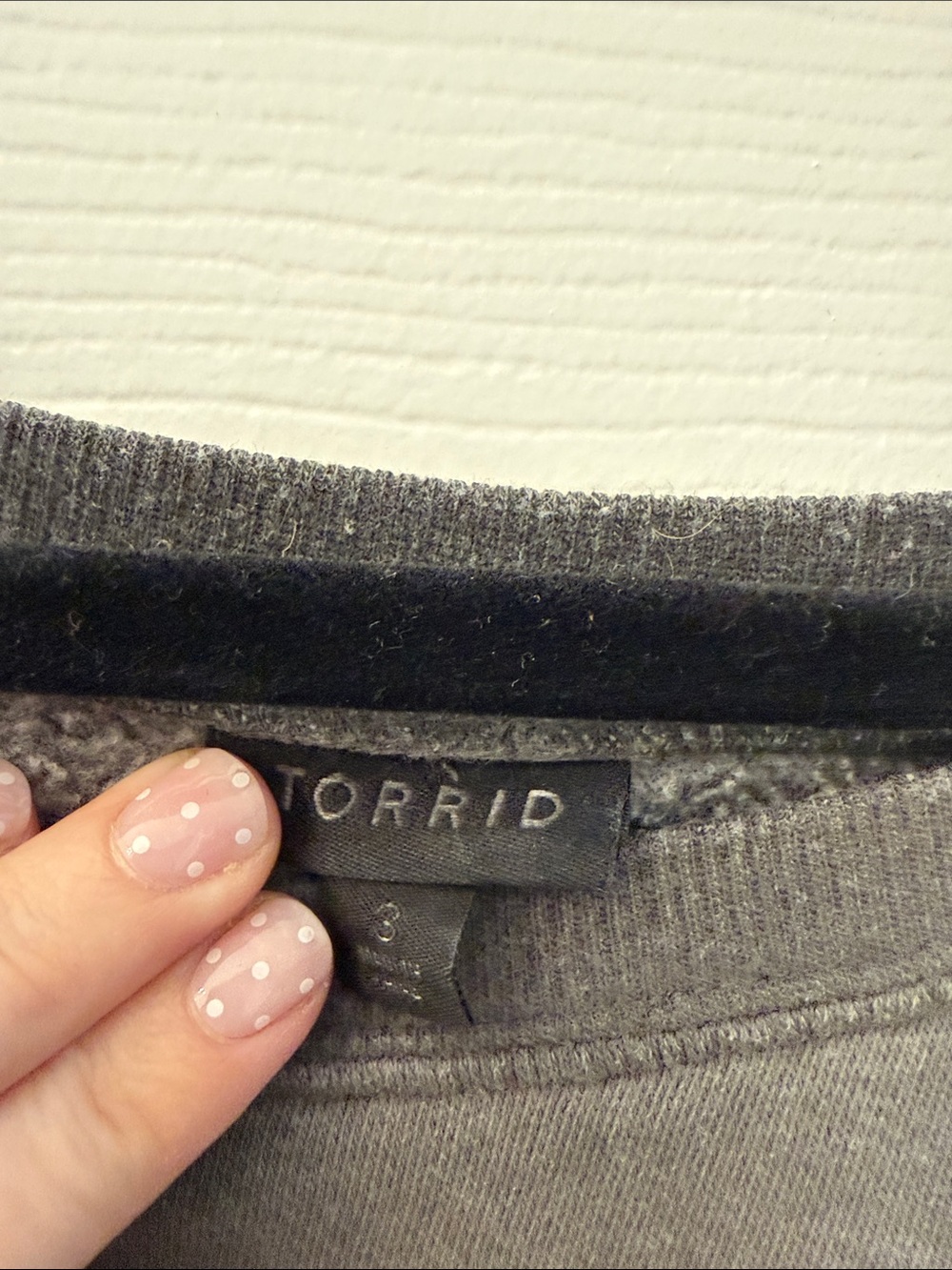 torrid Charcoal Gray Crewneck Sweatshirt - Picture 2 of 3